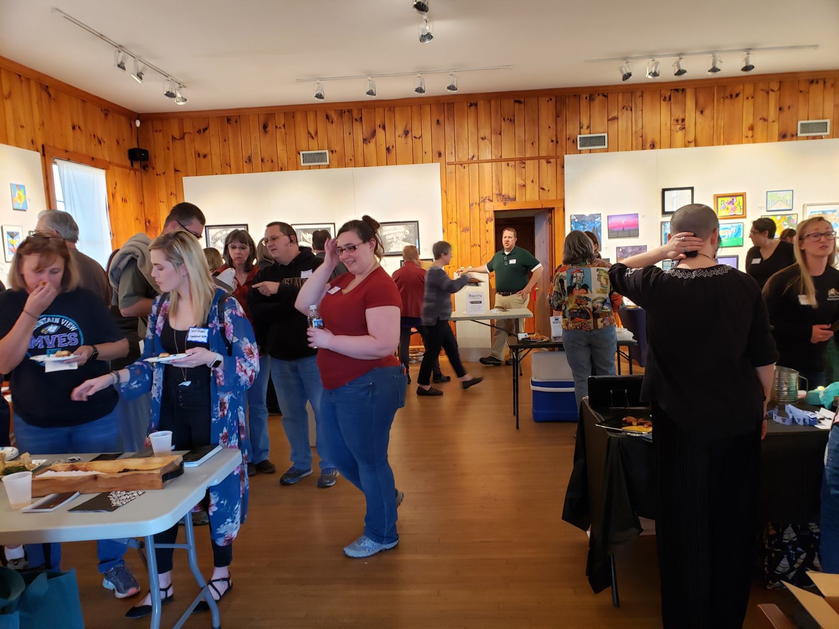 Spring Business Expo shows off local businesses